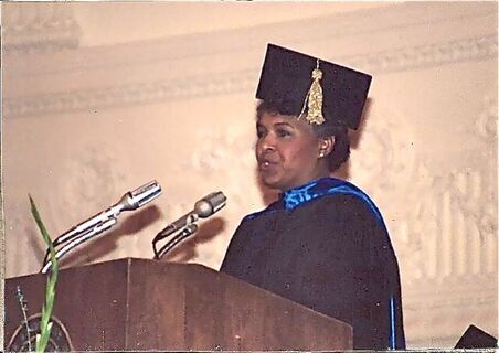 ProfTullyaddressinggraduatingclass1992