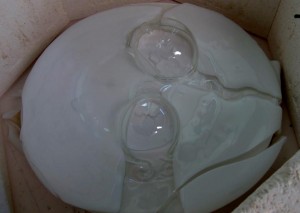bubbledandbrokenglassplateinthekiln